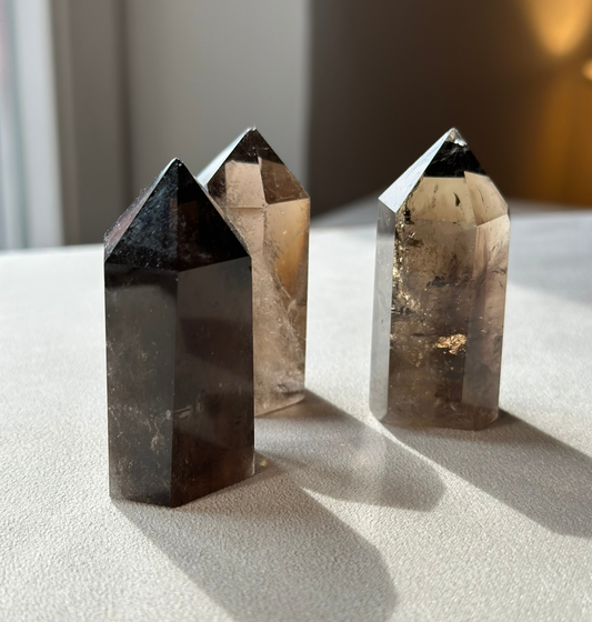 Edelstein Rauchquarz-Spitze (Obelisk)
