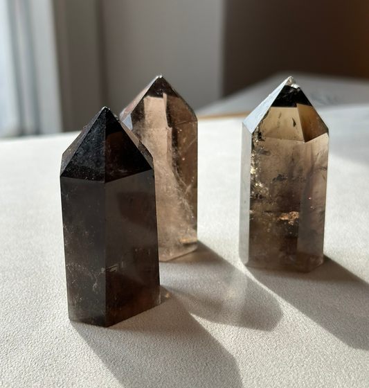 Edelstein Rauchquarz-Spitze (Obelisk)