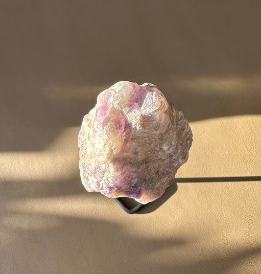 Amethyst-Skulptur – Rohstein, ca. 15–17 cm