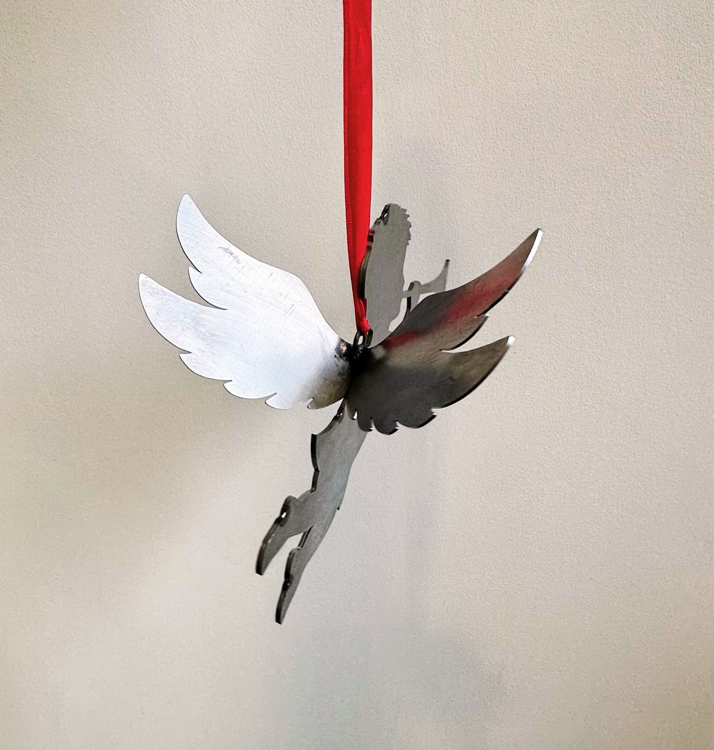 Abundanceia Fliegender Engel – Stahl, rostend