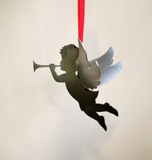 Abundanceia Fliegender Engel – Stahl, rostend