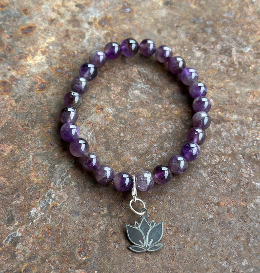 Amethyst Edelsteinarmband – Heilstein für Klarheit, innere Ruhe & spirituelle Intuition