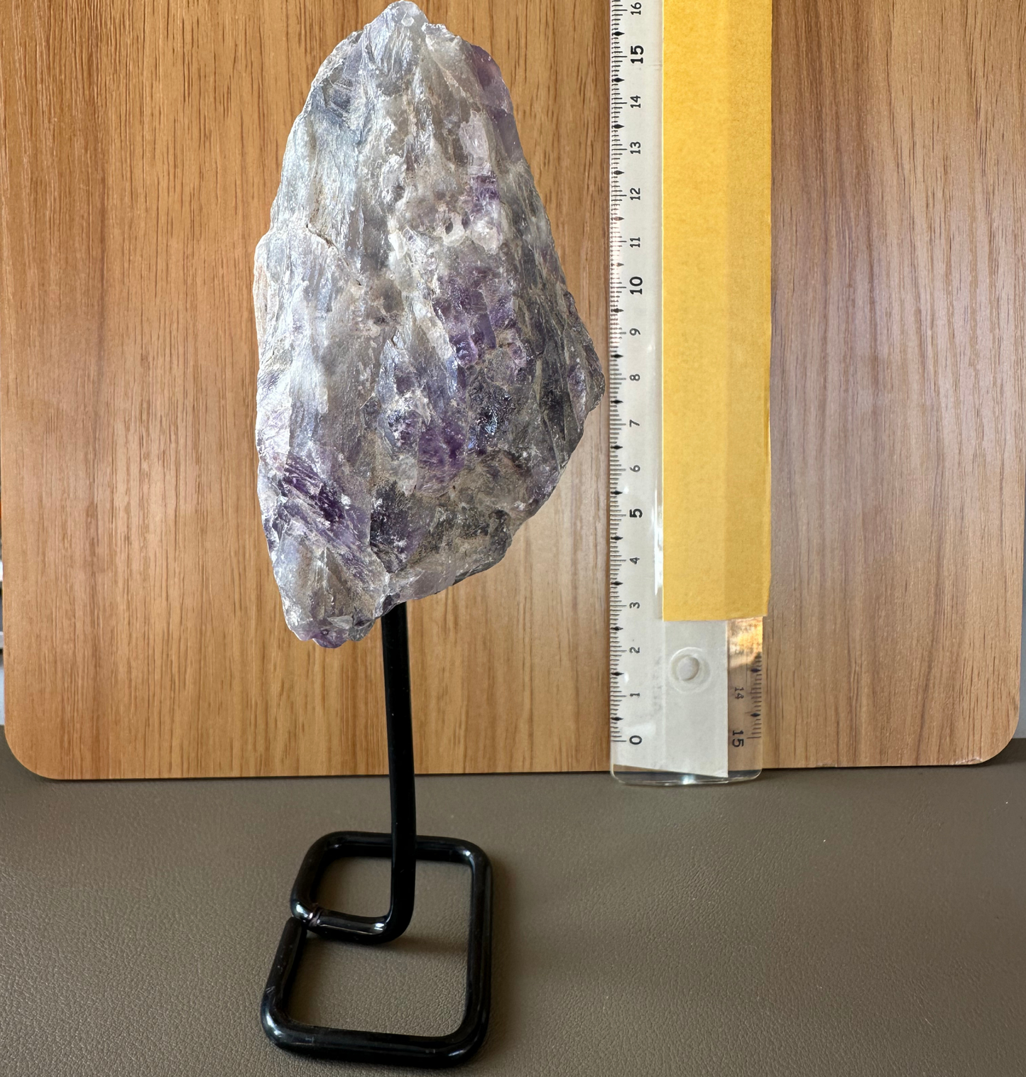 Amethyst-Skulptur – Rohstein, ca. 15–17 cm