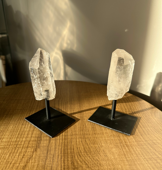 Quarz-Skulptur – Rohstein, ca. 15–17 cm