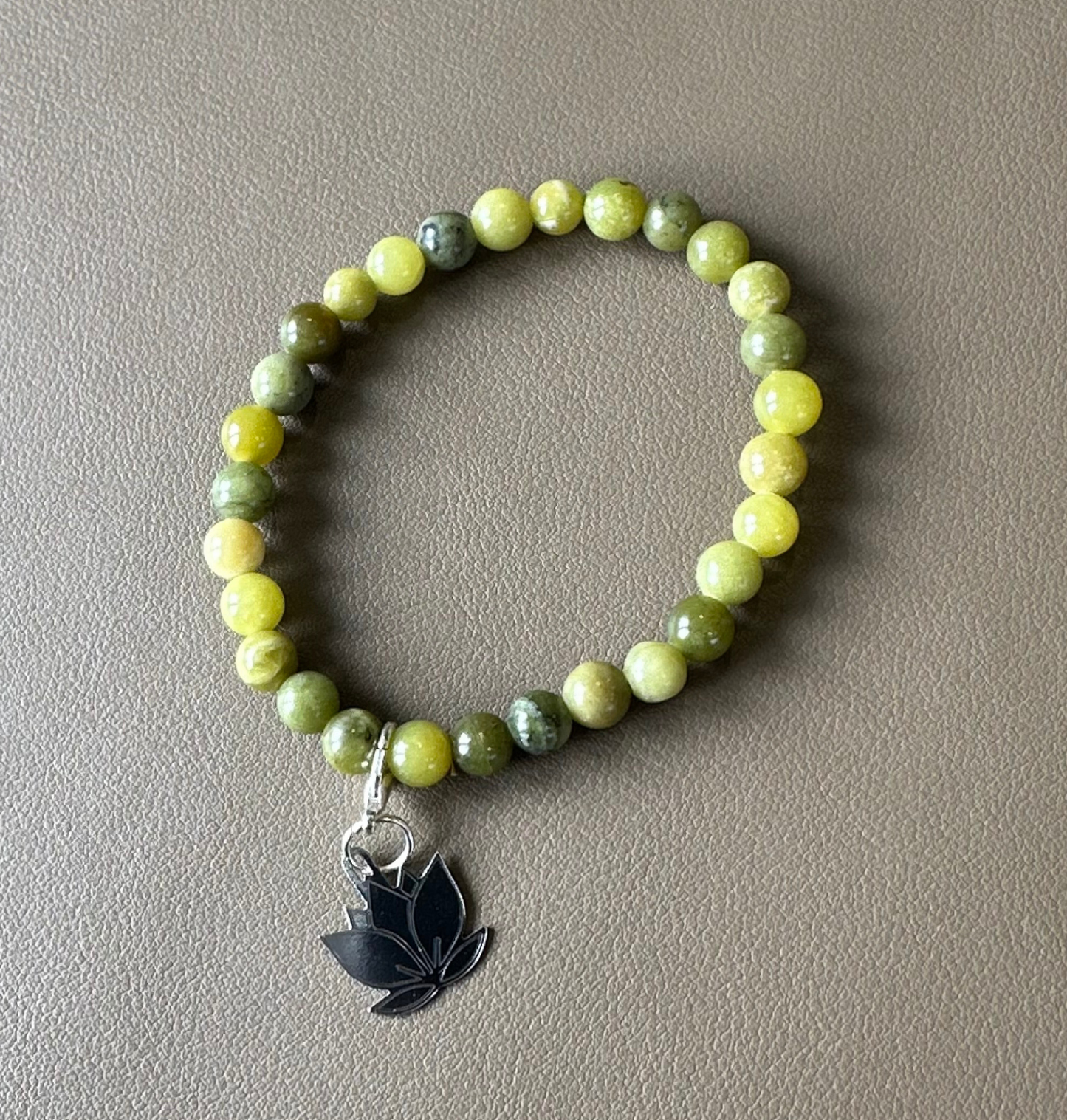 Grüne Jade 8mm EdelsteinArmband -Harmonie, Vertrauen und inneres Gleichgewicht.