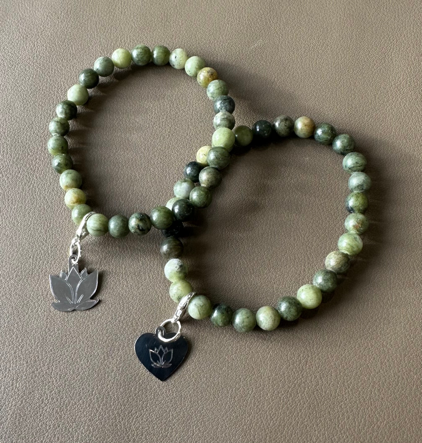 Dark Jade 8mm Edelsteinarmband – Erdung, Stabilität & innere Stärke