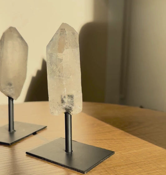 Quarz-Skulptur – Rohstein, ca. 15–17 cm